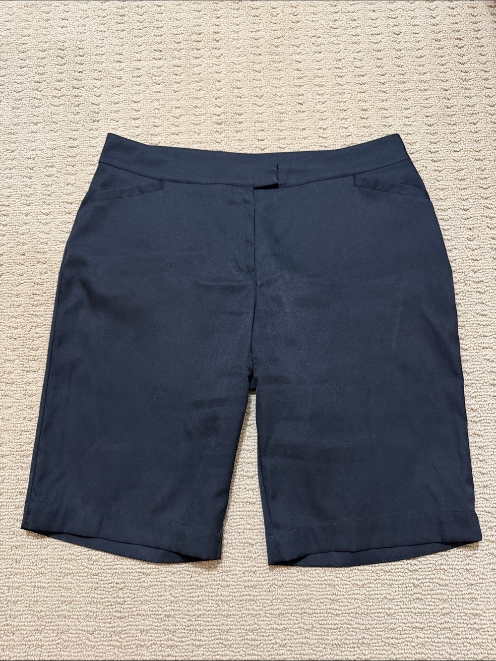 Tail Black Women's Bermuda Golf Shorts, Quick Dry, 11” Inseam, Size 14.